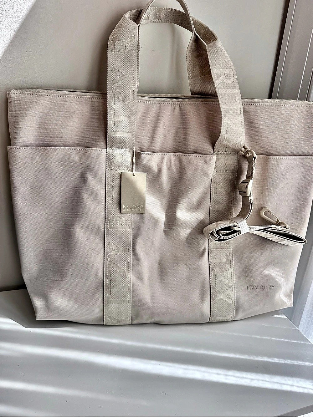 Itzy Ritzy Belong all in Tote bag cream NWT